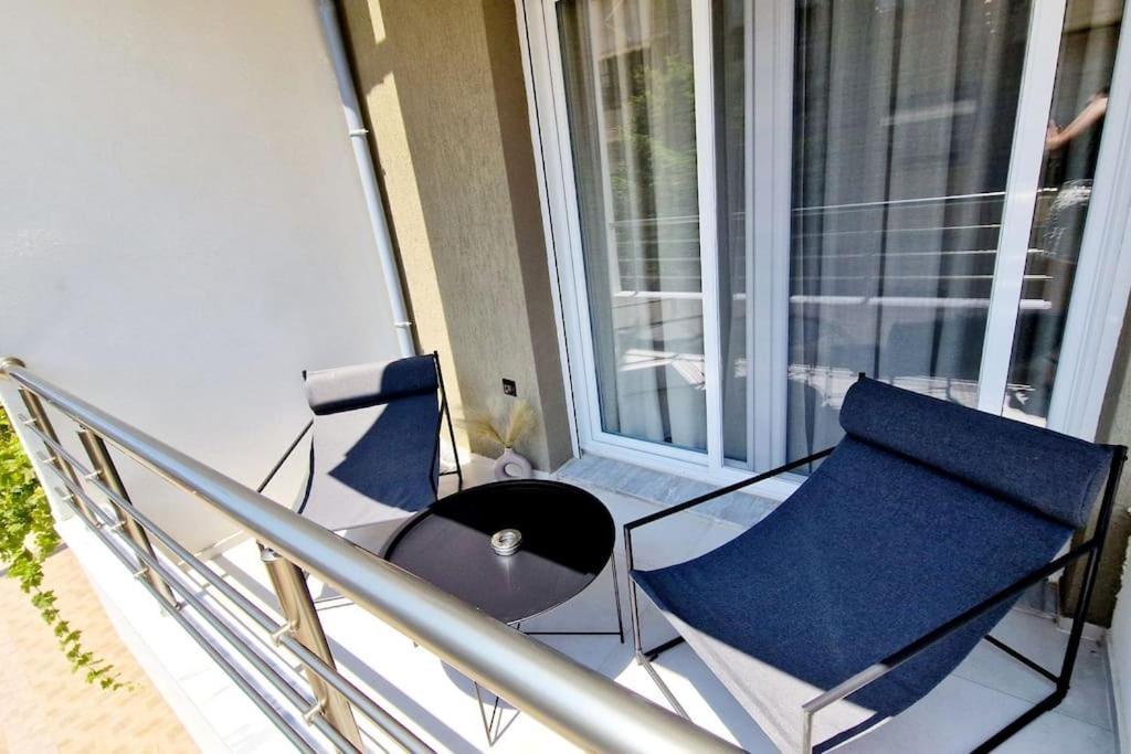 8 Blocks Apartments 1A อเล็กซานโดรโพลิส ภายนอก รูปภาพ